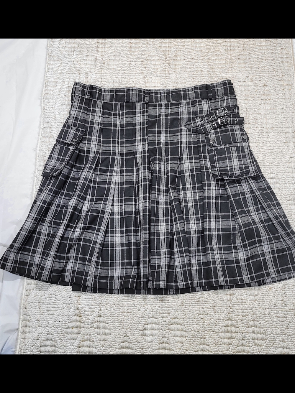 Scarlet Darkness Black & Gray Plaid Cargo Kilt Skirt - Goth / Grunge - Medium - Picture 5 of 16